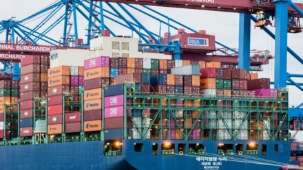 Tensão no Estreito de Ormuz eleva risco ao agro global