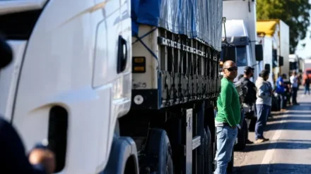 MP do Frete trava no Senado e paralisação no Porto de Santos acende alerta para o agronegócio