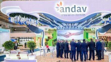 Congresso ANDAV 2026 reúne empresas e profissionais da distribuição de insumos em São Paulo